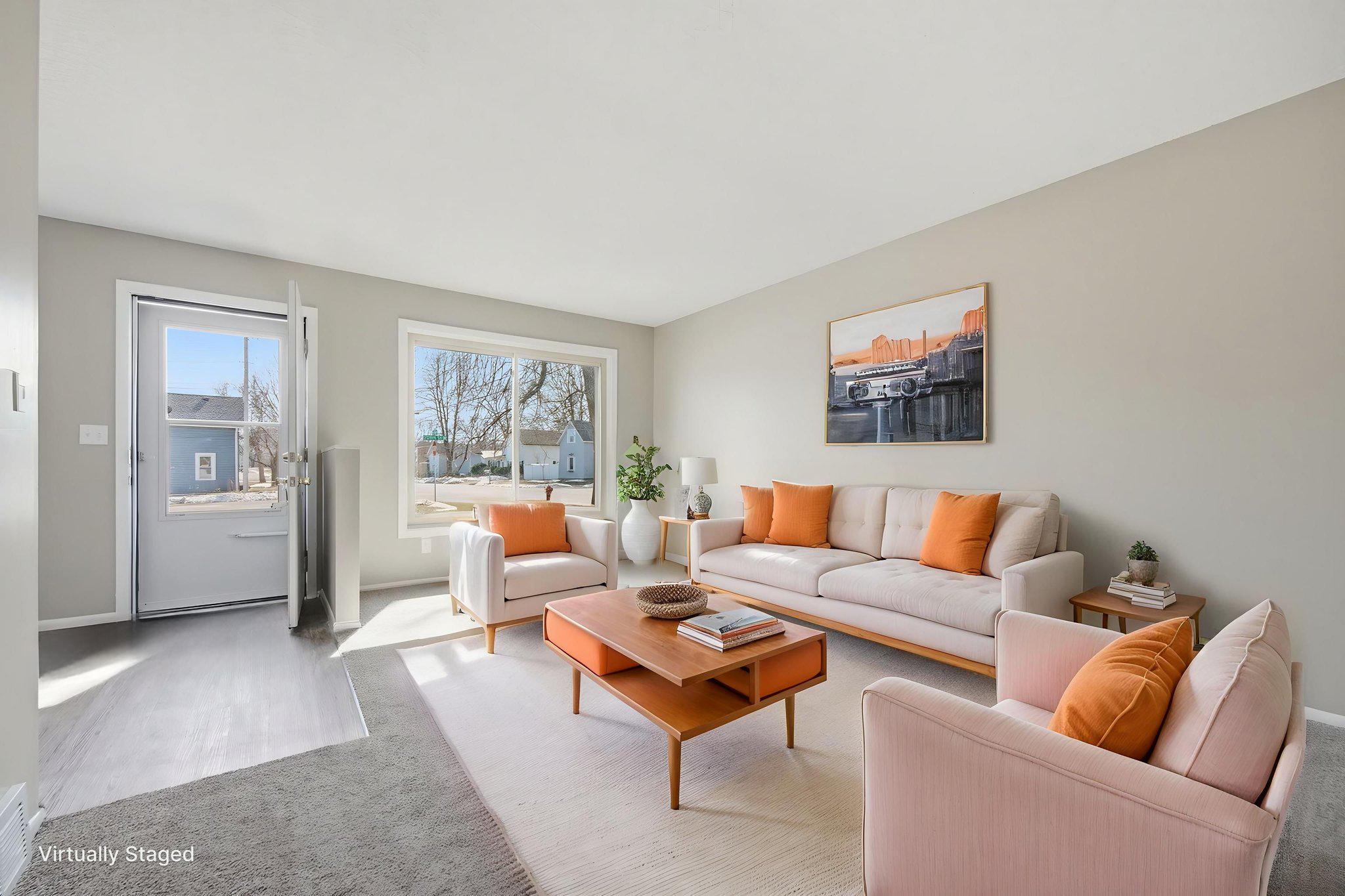11-web-or-mls-009_DSC05783 virtually staged.jpeg