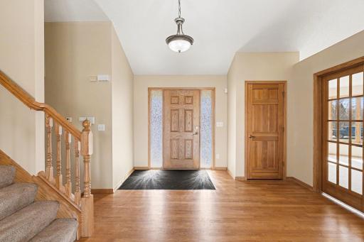 2431 Tevlin Court E, Saint Paul, MN 55119