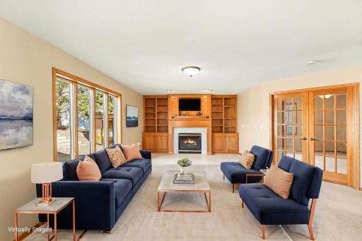 2431 Tevlin Court E, Saint Paul, MN 55119