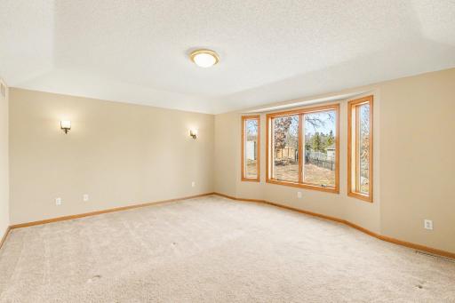 2431 Tevlin Court E, Saint Paul, MN 55119
