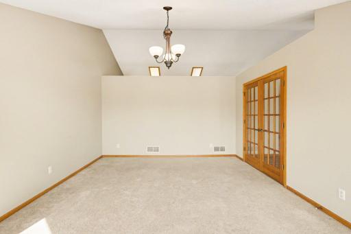2431 Tevlin Court E, Saint Paul, MN 55119