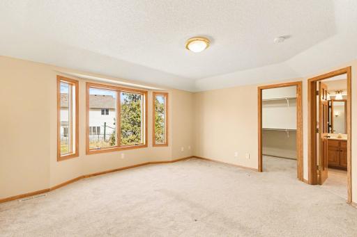 2431 Tevlin Court E, Saint Paul, MN 55119