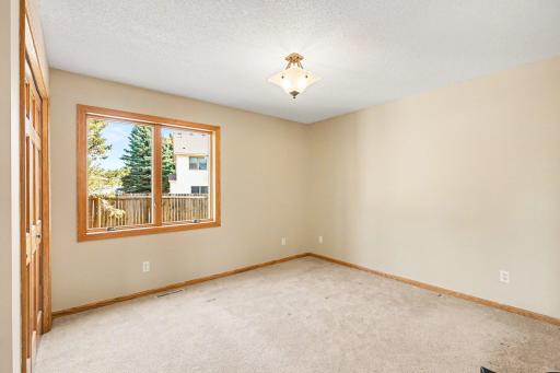 2431 Tevlin Court E, Saint Paul, MN 55119