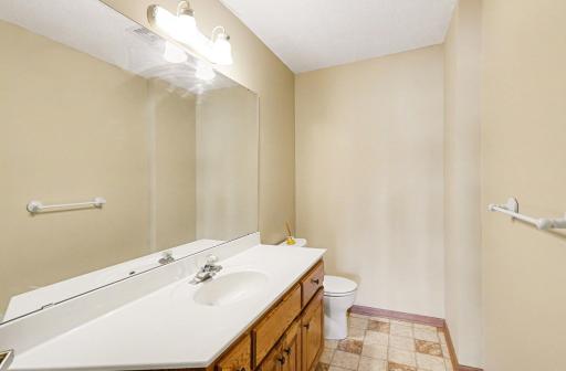 2431 Tevlin Court E, Saint Paul, MN 55119