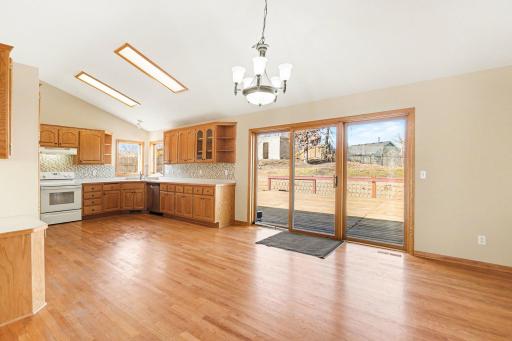 2431 Tevlin Court E, Saint Paul, MN 55119