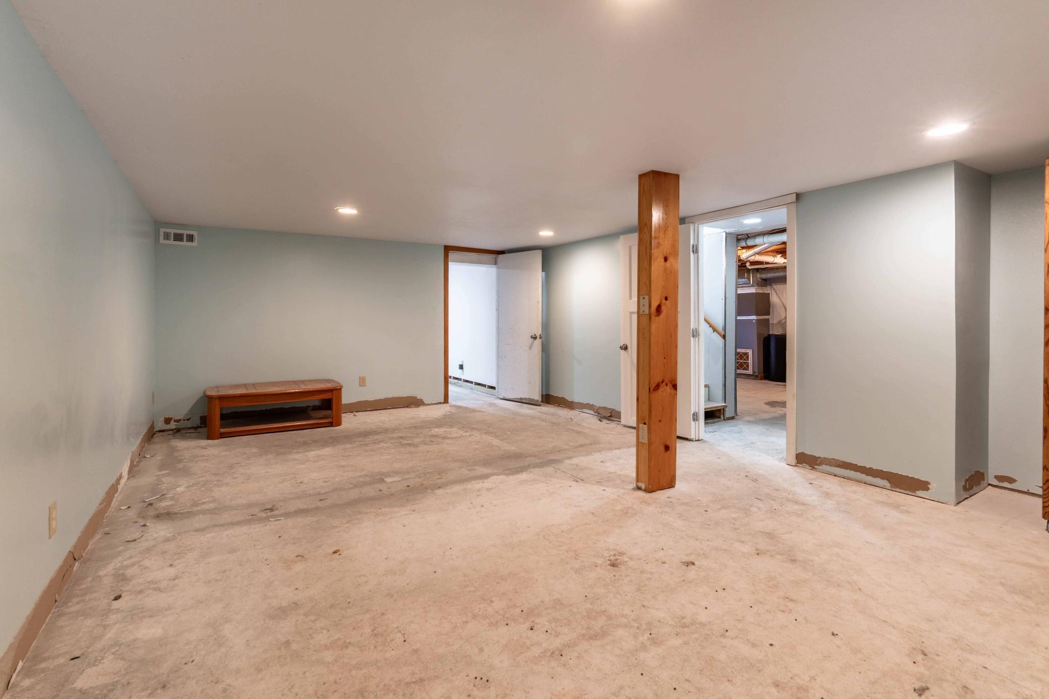 Spacious Family Room