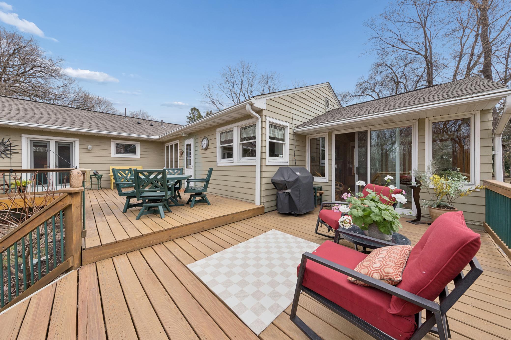 Huge deck to enjoy the gorgeous views