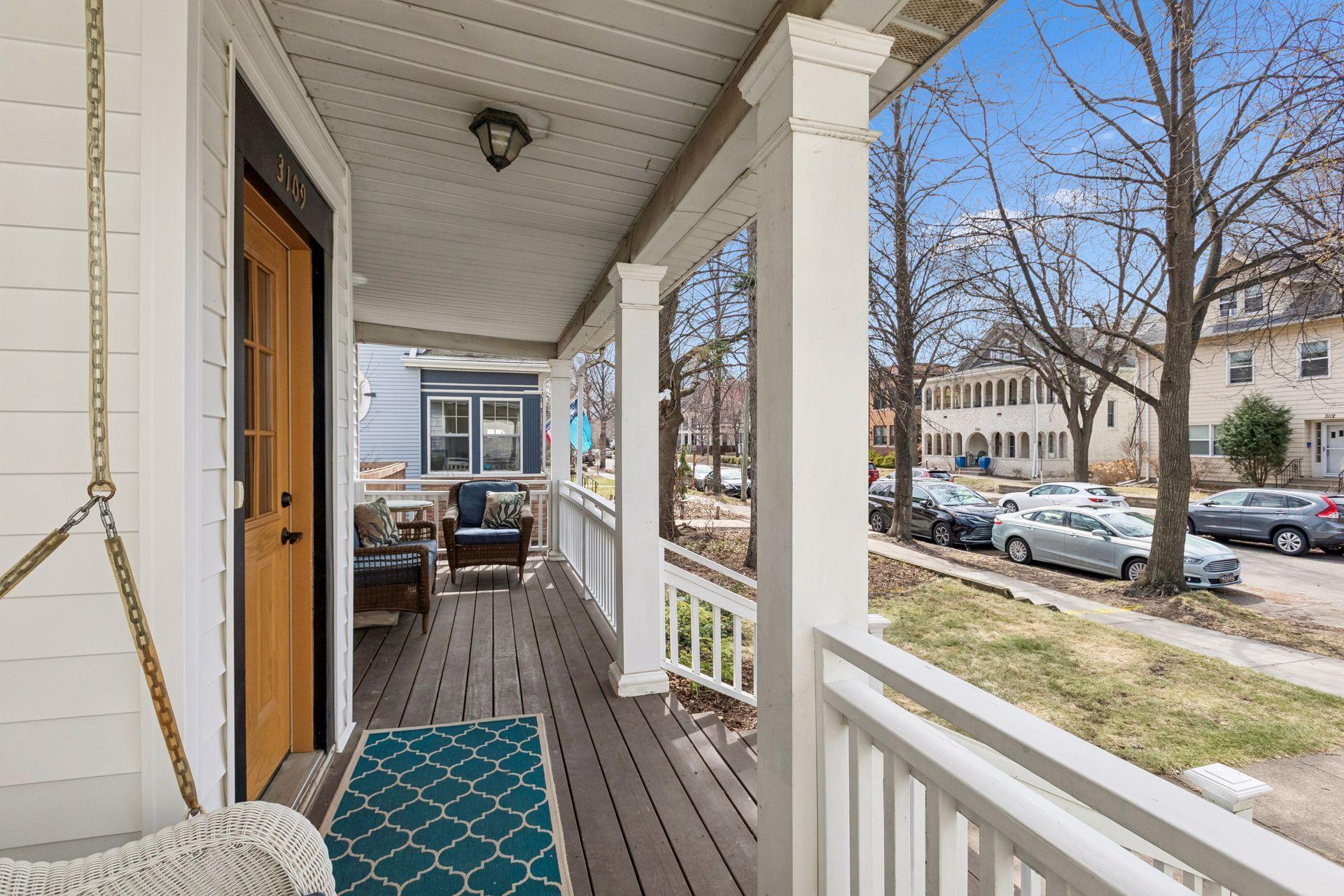 Amazing front porch to hang out and meet your fun,active neighbors!