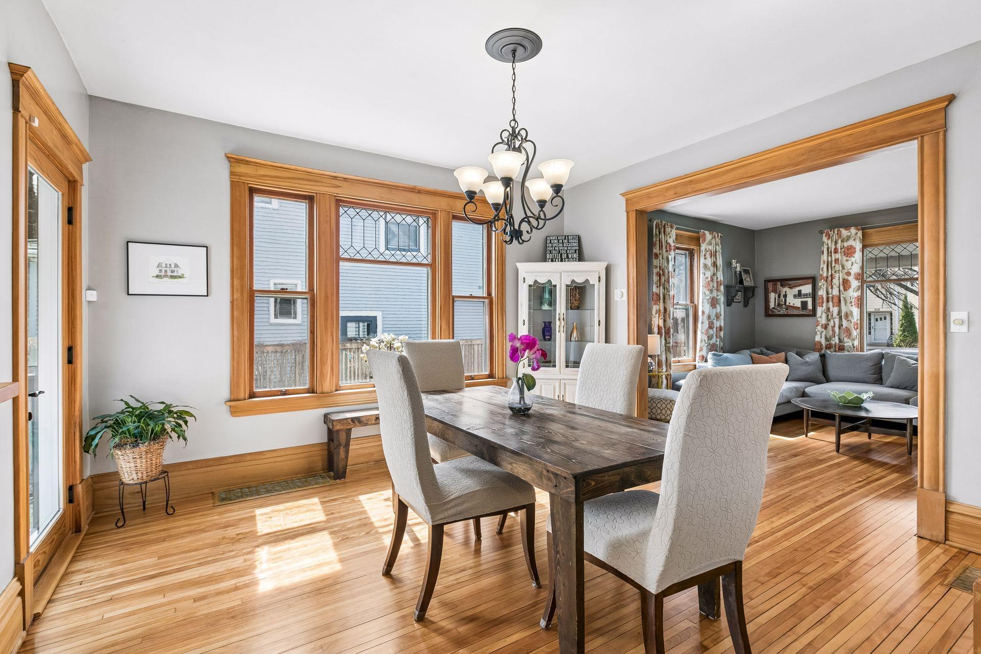 Because this home is so open and sunny ,it lives bigger than it is!