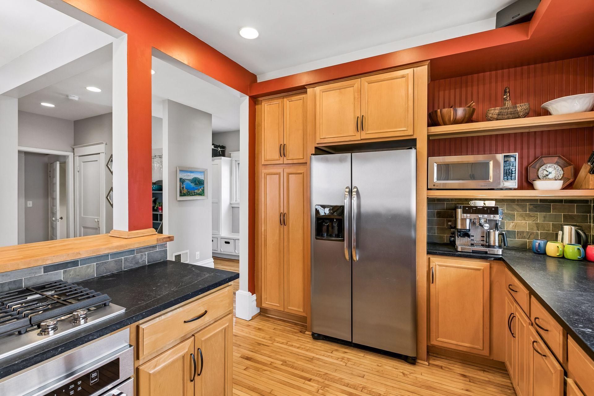 3109 Humboldt Avenue South - Spacecrafting - 0018.jpg