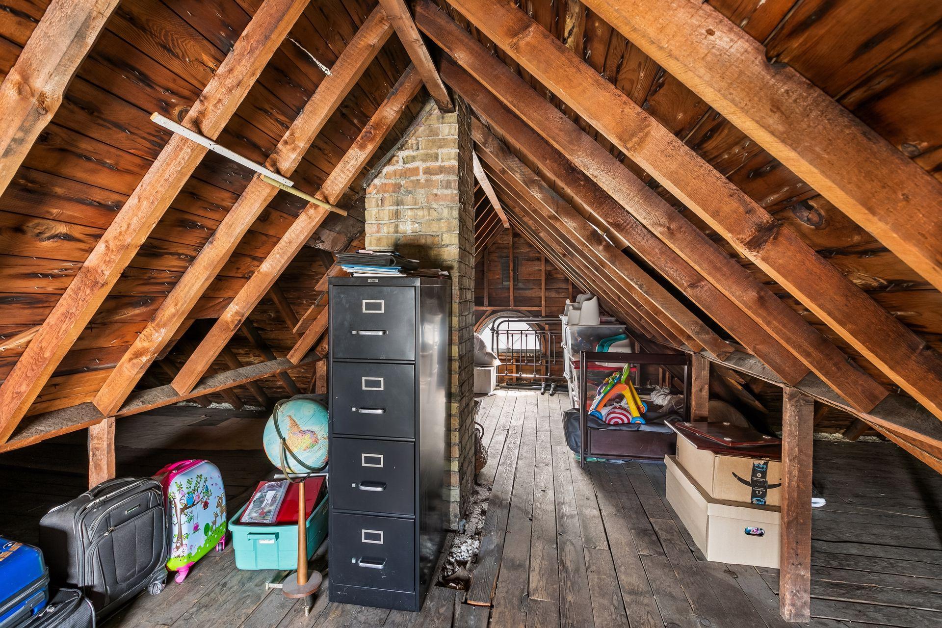 Great storage and potential for future expansion !