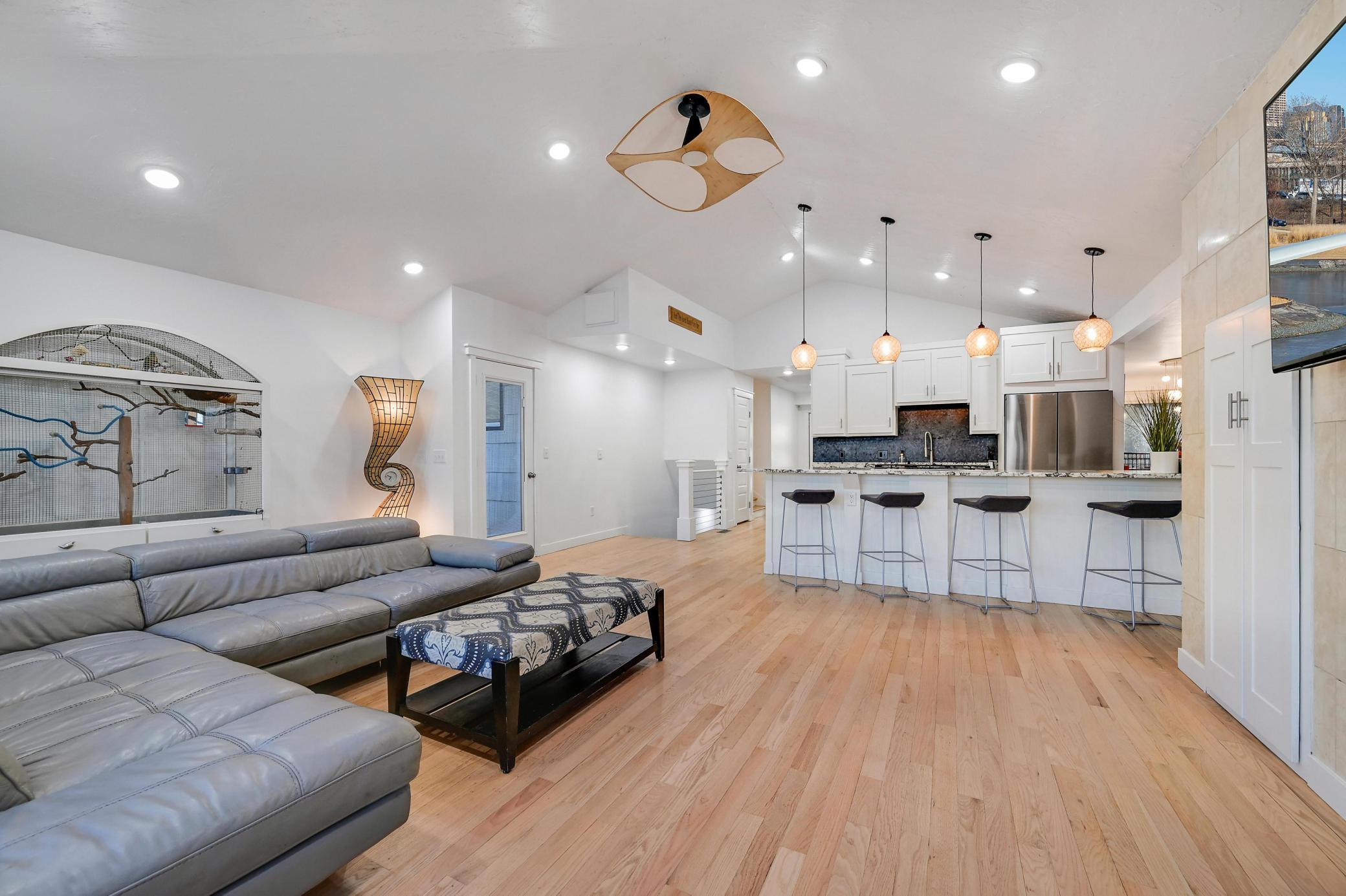 Breakfast bar in kitchen