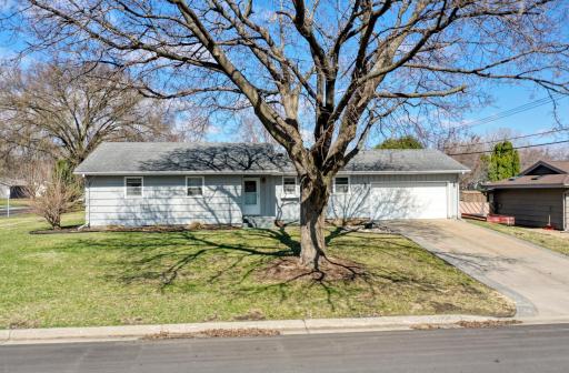 725 Pontiac Place, Saint Paul, MN 55120