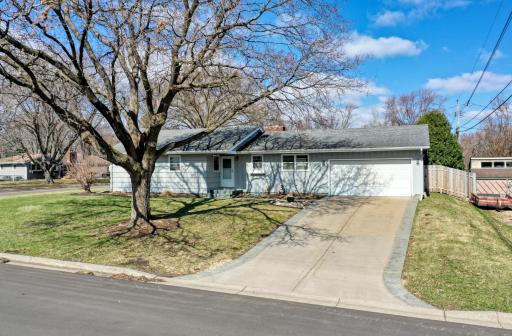 725 Pontiac Place, Saint Paul, MN 55120