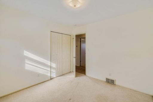 725 Pontiac Place - Web Quality - 016 - 16 Bedroom.jpg