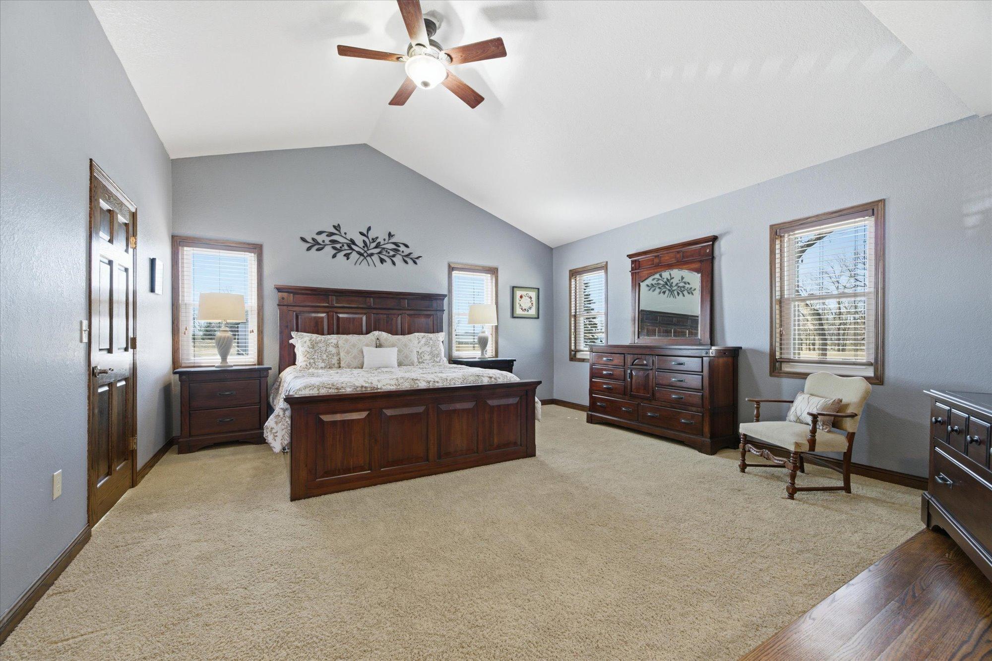 Spacious Primary Suite!