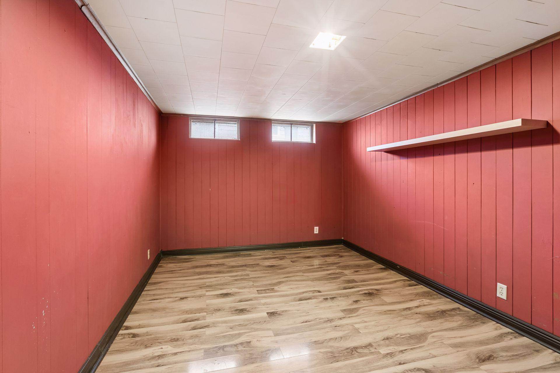 The lower level also features this bonus room