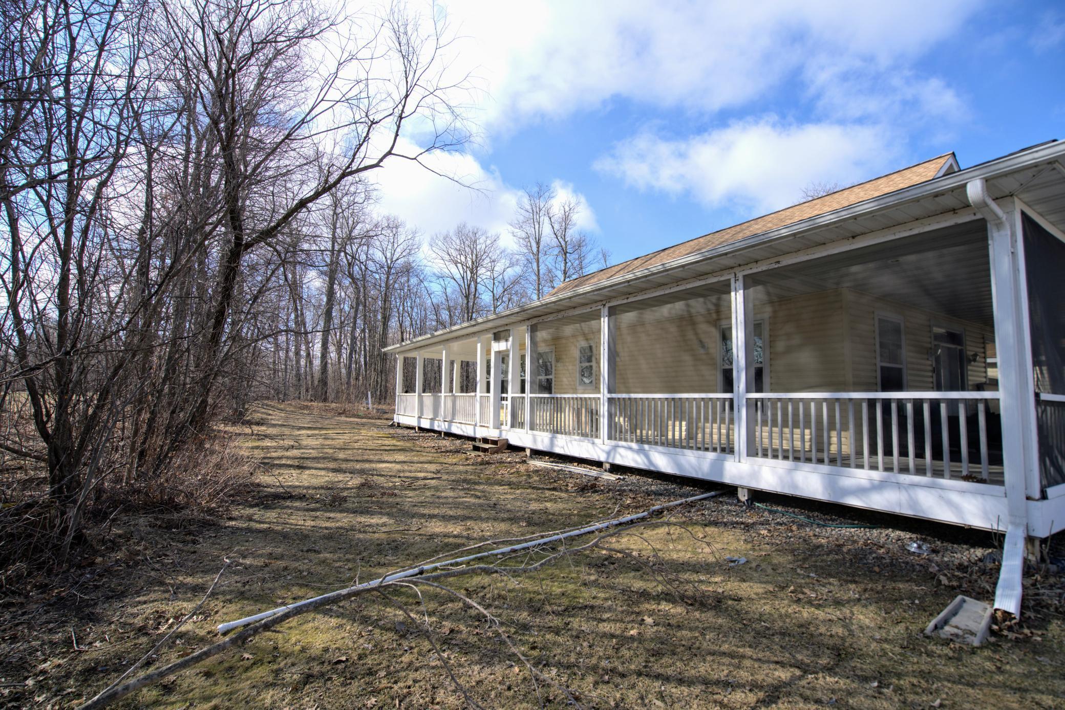 Additional view of the wraparound deck