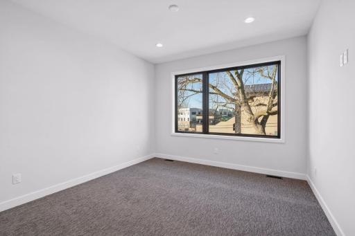 6132 Oaklawn Avenue, Edina, MN 55424