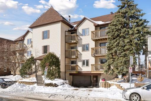 1720 3rd Avenue S, 203, Minneapolis, MN 55404