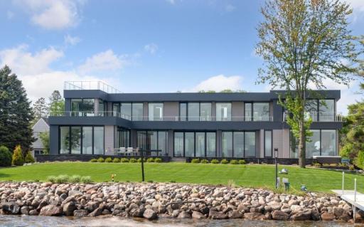 1225 Shoreline Drive, Wayzata, MN 55391