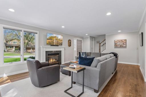 2521 Abbey Hill Drive, Hopkins, MN 55305