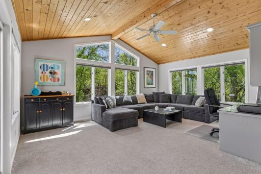 2521 Abbey Hill Drive, Hopkins, MN 55305