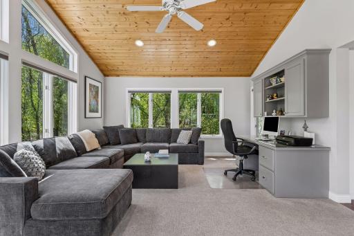 2521 Abbey Hill Drive, Hopkins, MN 55305
