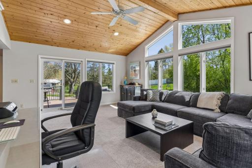 2521 Abbey Hill Drive, Hopkins, MN 55305