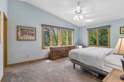 2521 Abbey Hill Drive, Hopkins, MN 55305