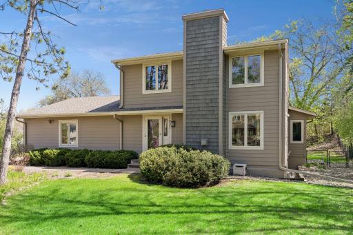 2521 Abbey Hill Drive, Hopkins, MN 55305