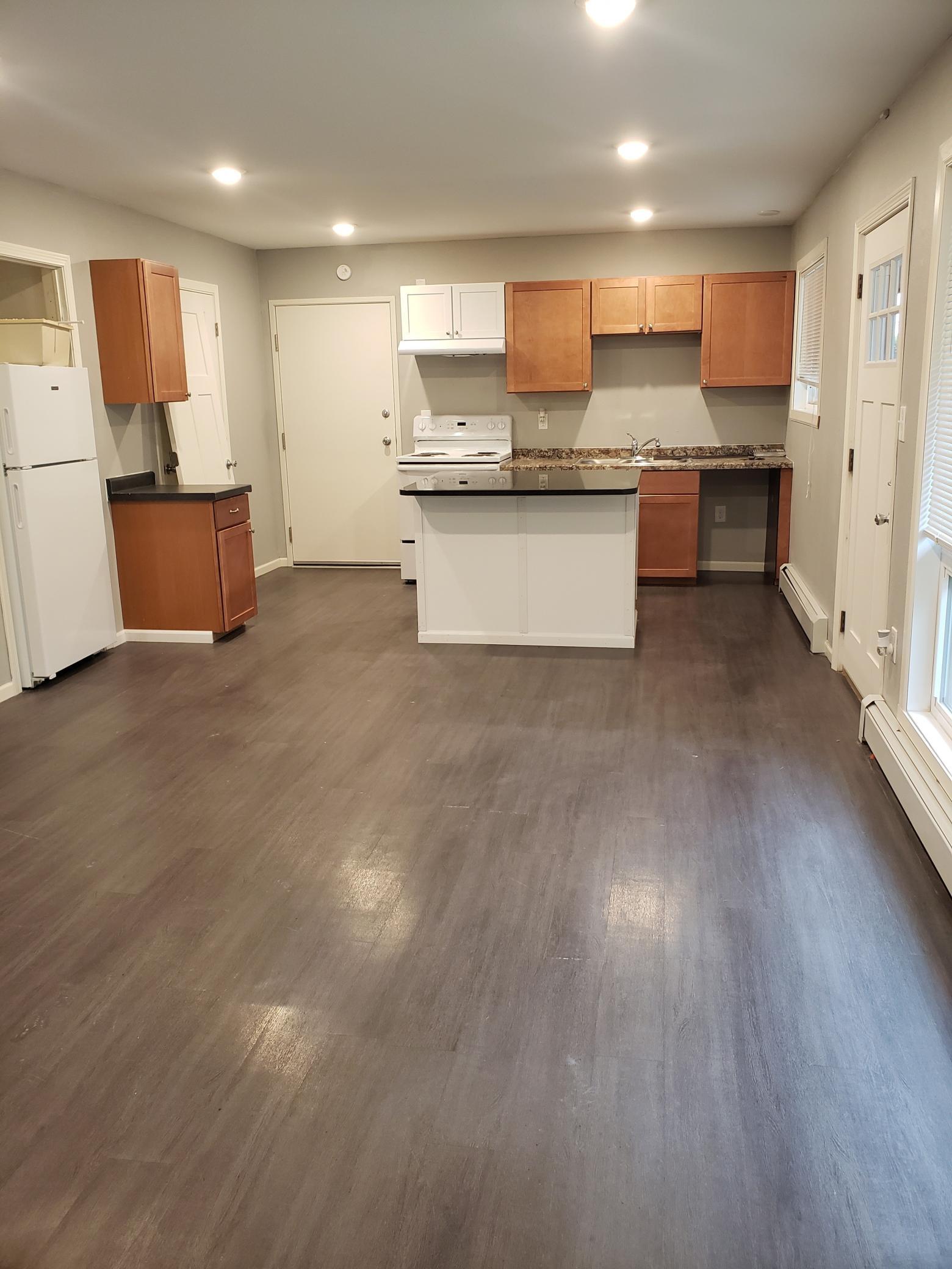 1815 #2 Kitchen.jpg
