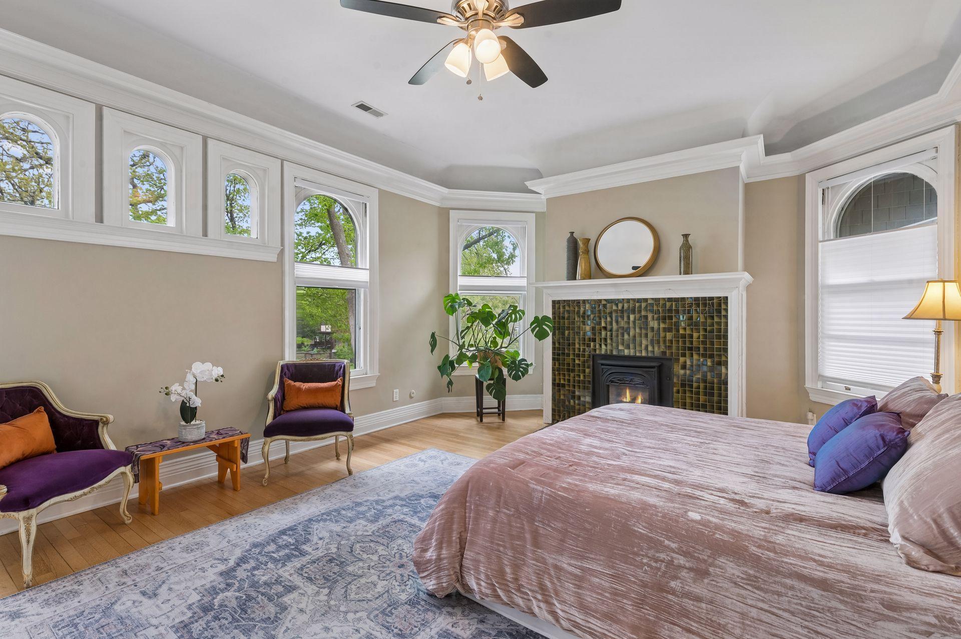 Relax in the cozy sitting area in the primary bedroom!