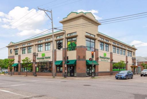 Mississippi Market is just footsteps away!