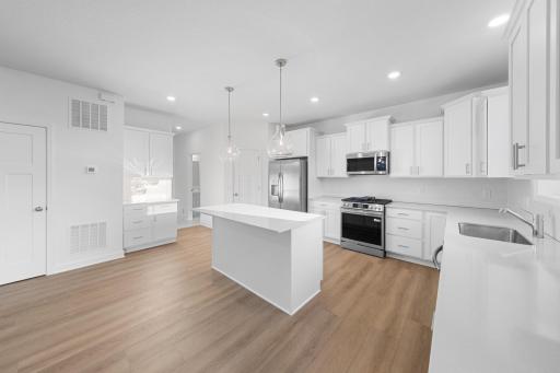 (Photo of an inventory home, actual homes finishes will vary)