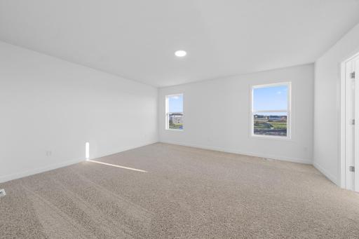 (Photo of an inventory home, actual homes finishes will vary)