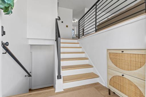 Vivid Spaces_15512 Ridgemont Ave SE_09.jpg