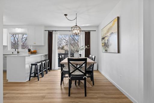 Vivid Spaces_15512 Ridgemont Ave SE_19.jpg