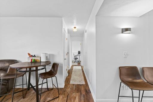 Vivid Spaces_15512 Ridgemont Ave SE_33.jpg