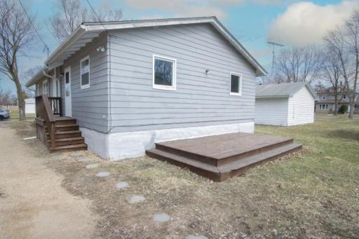 303 Grove Street SE, Mapleton, MN 56065