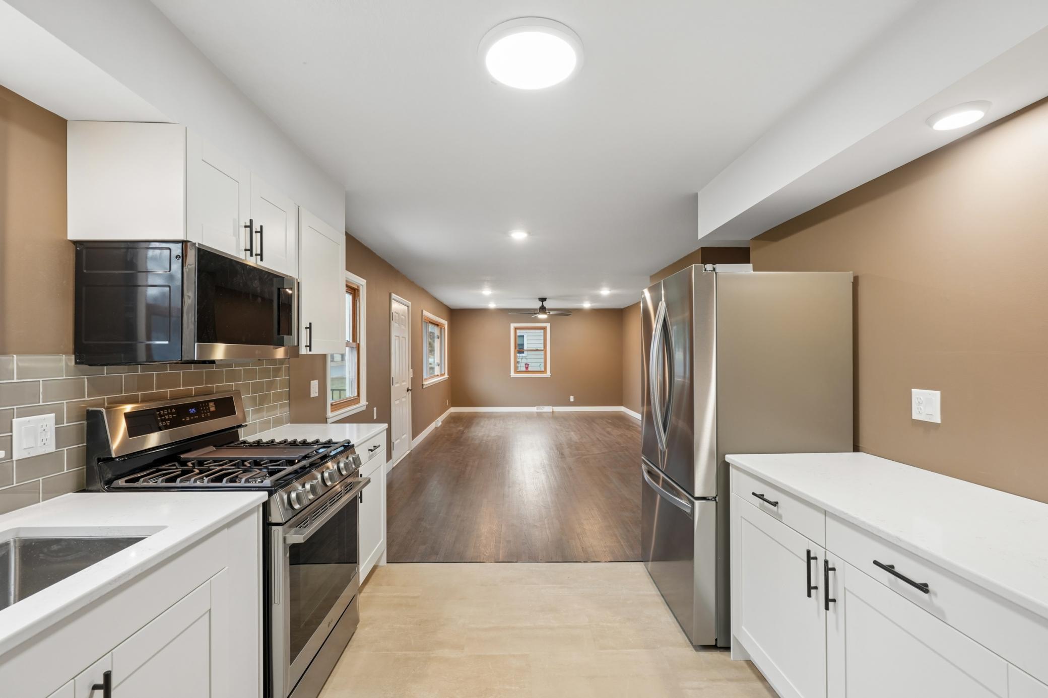 All stainles appliances including a gas range.jpg