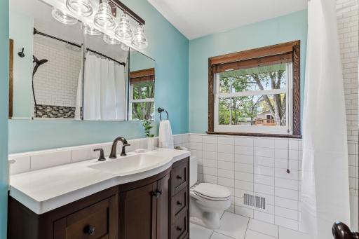 Complete main level bath renovation (2018)