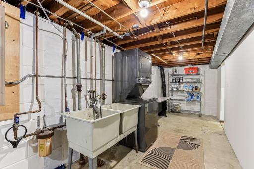 9324 30th Avenue N, Minneapolis, MN 55427