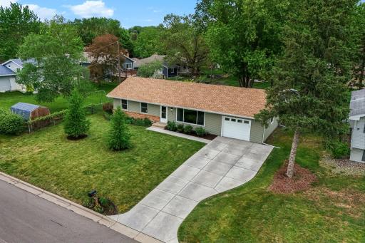 9324 30th Avenue N, Minneapolis, MN 55427
