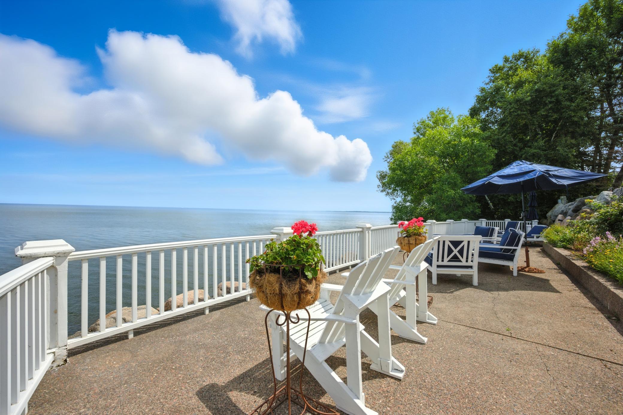 13001 Twilight Road - Lakeside Sitting Area