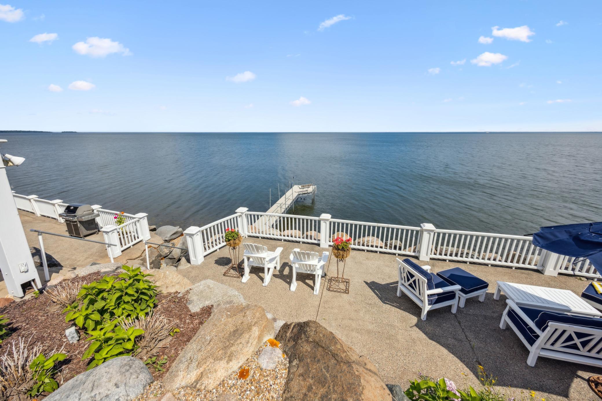 13001 Twilight Road - Lakeside Grill Area