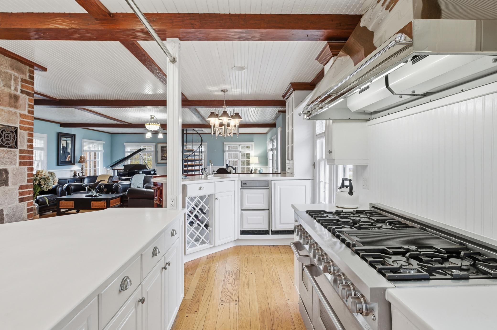 13001 Twilight Road - Wine Bar and Bistro Island