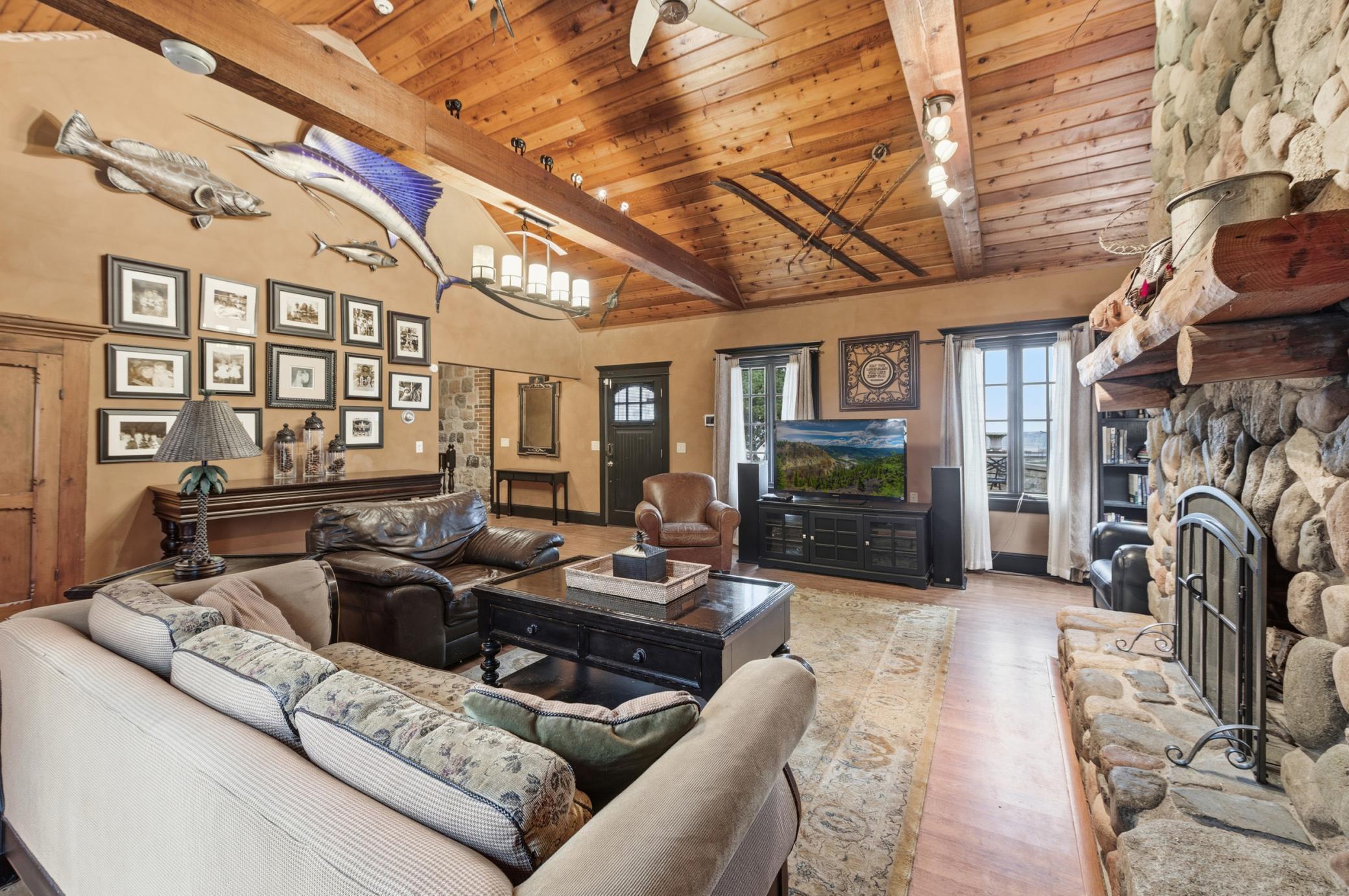 13001 Twilight Road - Great Room with Lakeview Windows, Door to Private Front Patio