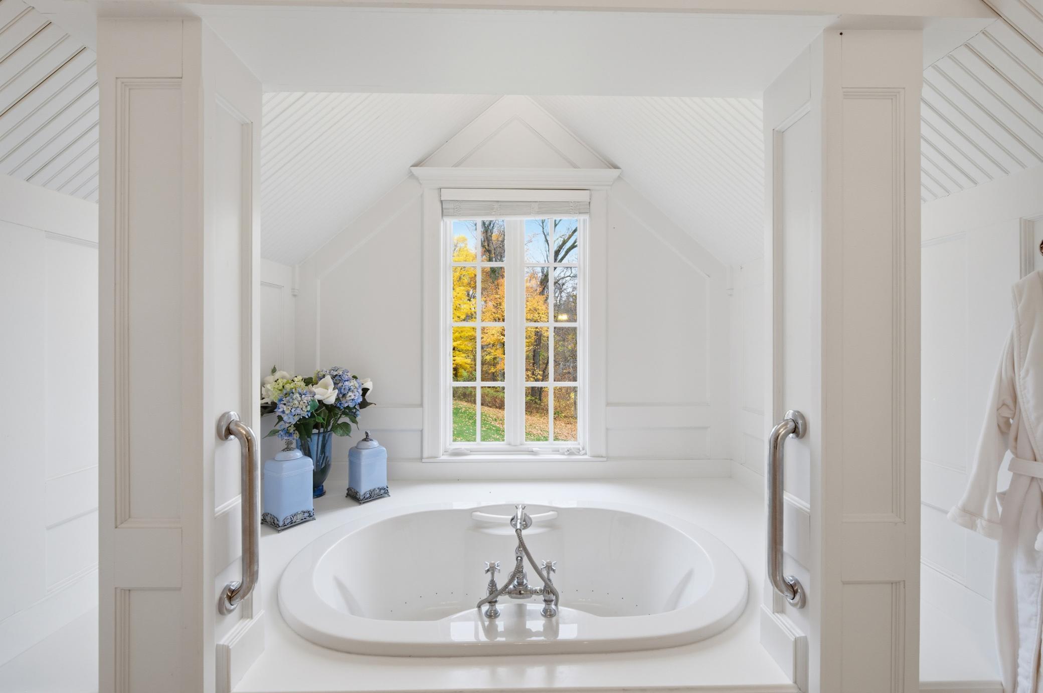 13001 Twilight Road - Primary Bathroom with Private Jetted Bathtub and Moon Views