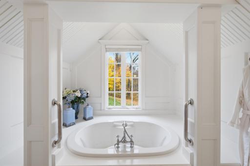 13001 Twilight Road - Primary Bathroom with Private Jetted Bathtub and Moon Views